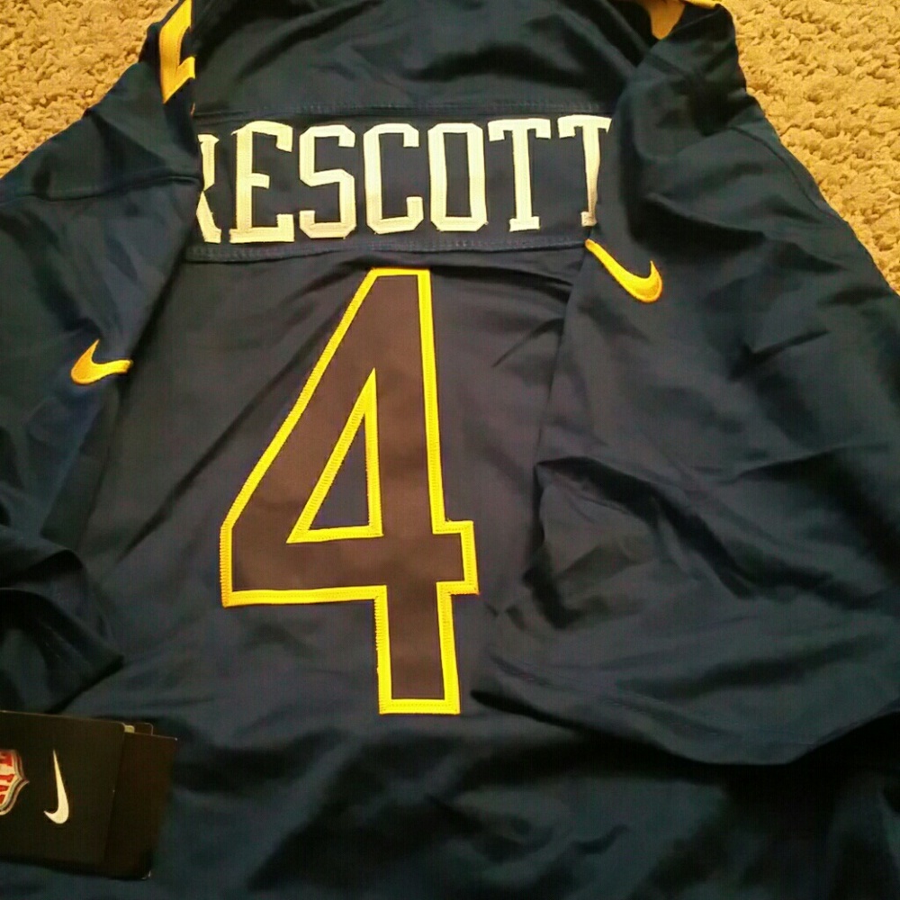 Football jerseys - Picture 2 of 4
